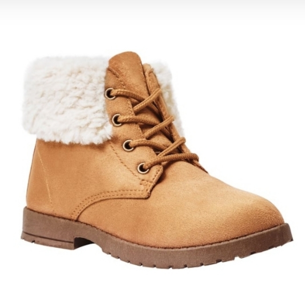 Kids Fur Cuff Lug Sole Boot Girls Size 5 MSRP $42